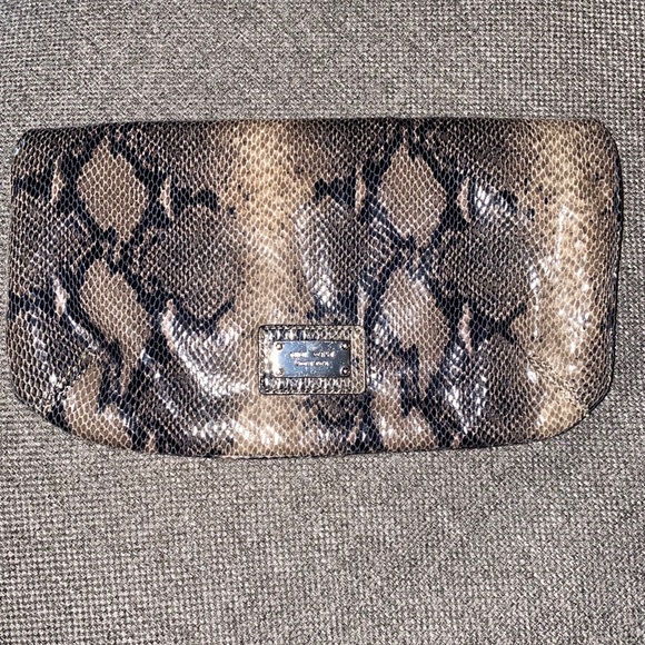 Nine West Clutch - Picture 1 of 7